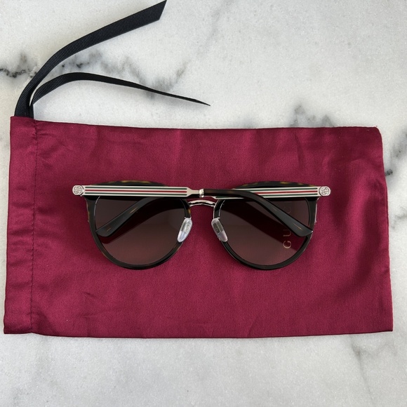 GUCCI Authentic Sunglasses - Picture 5 of 8